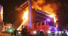 15.DFK en gigantesco incendio de Santiago centro.