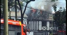 Fuego en 2do y 3er Piso afectó a casa en Las Condes