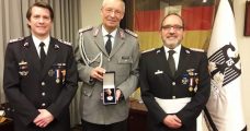15.DFK entregó Medalla al Mérito